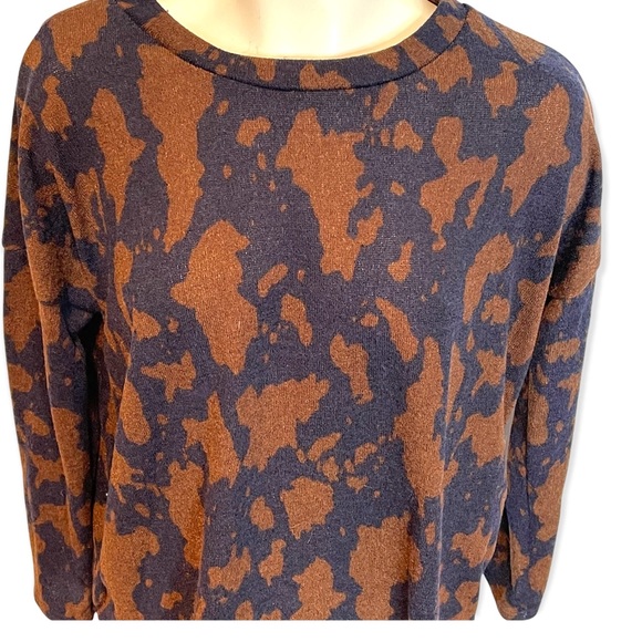 Tulip Back Leopard Print Top - NWOT - Picture 7 of 10
